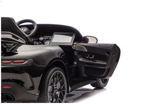 Auto Na Akumulator Mercedes GT63 AMG DK-GT63 24V LCD Czarny Lakierowany